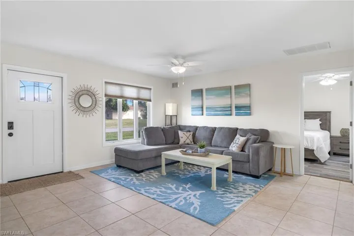 702 Se 42nd Ln, Cape Coral Fl 33904