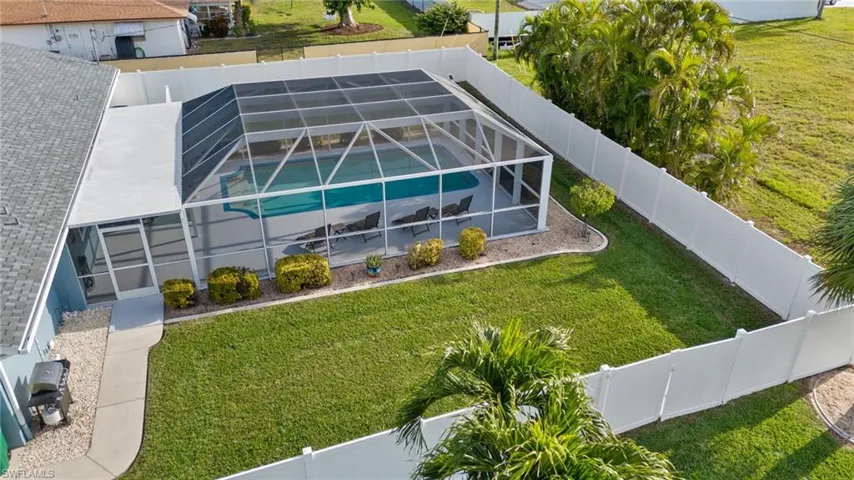 702 Se 42nd Ln, Cape Coral Fl 33904