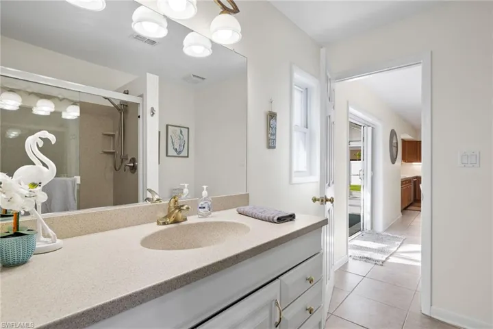 702 Se 42nd Ln, Cape Coral Fl 33904