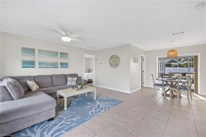 702 Se 42nd Ln, Cape Coral Fl 33904
