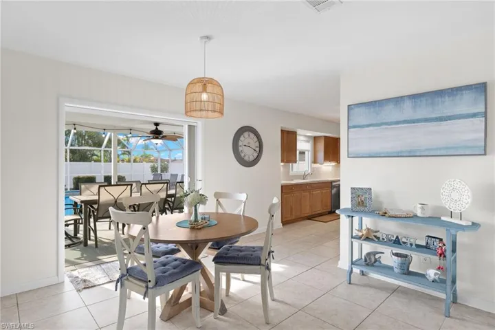 702 Se 42nd Ln, Cape Coral Fl 33904