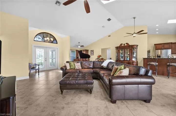 Peaceful canal setting with beautiful Gulf Access waterway views.
