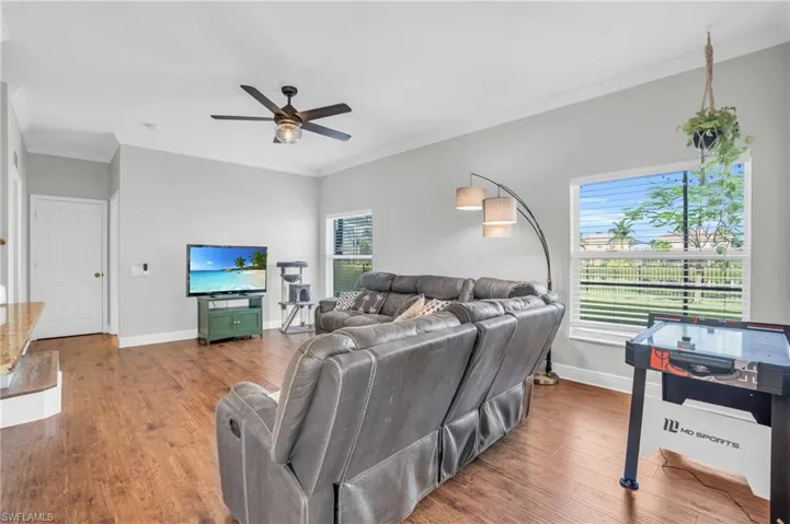 2042  Willow Branch  DR, Cape Coral, FL 33991