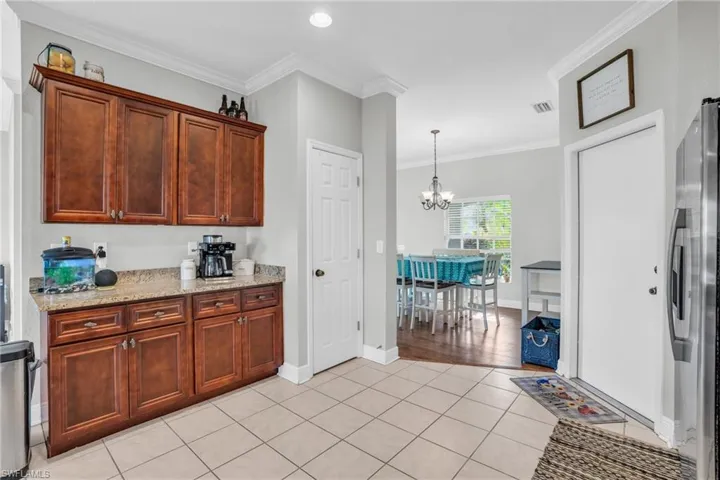 2042  Willow Branch  DR, Cape Coral, FL 33991