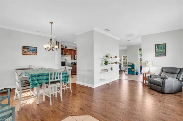 2042  Willow Branch  DR, Cape Coral, FL 33991