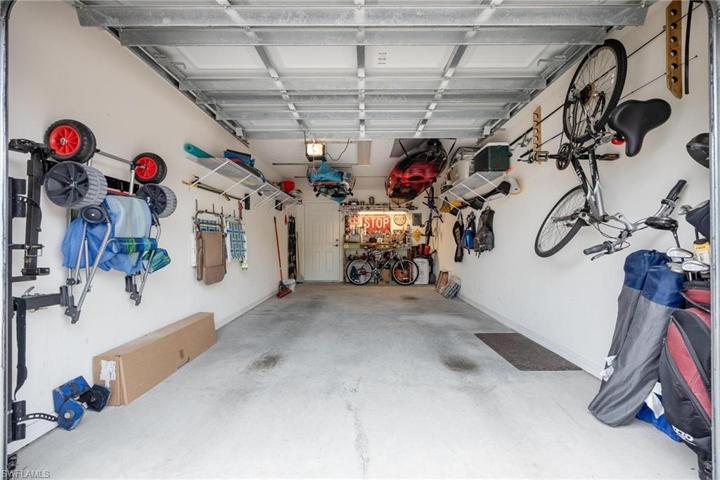 1076 Winding Pines CIR # 207, CAPE CORAL FL 33909