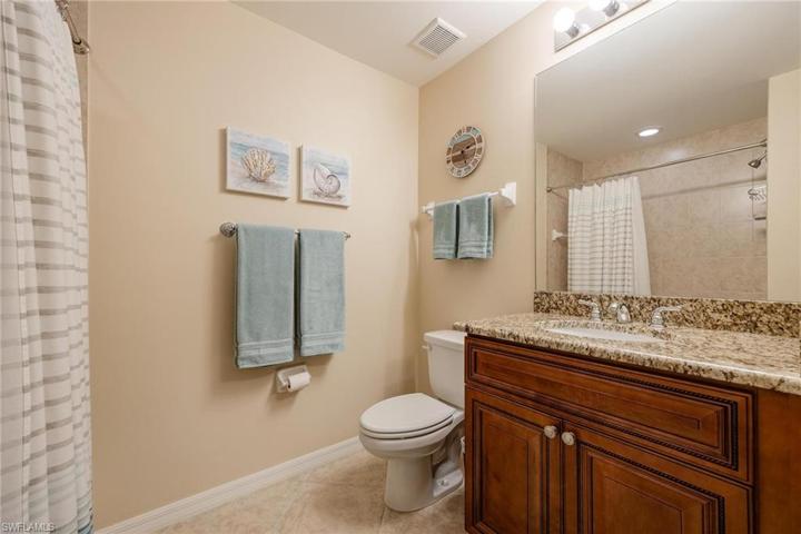1076 Winding Pines CIR # 207, CAPE CORAL FL 33909