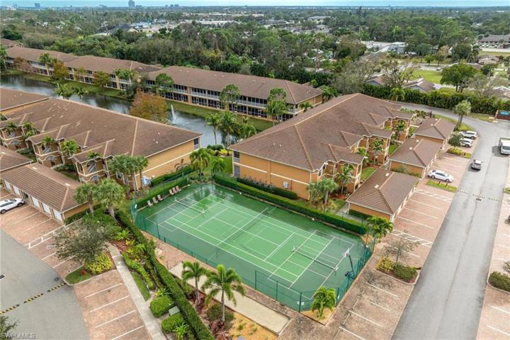 1076 Winding Pines CIR # 207, CAPE CORAL FL 33909