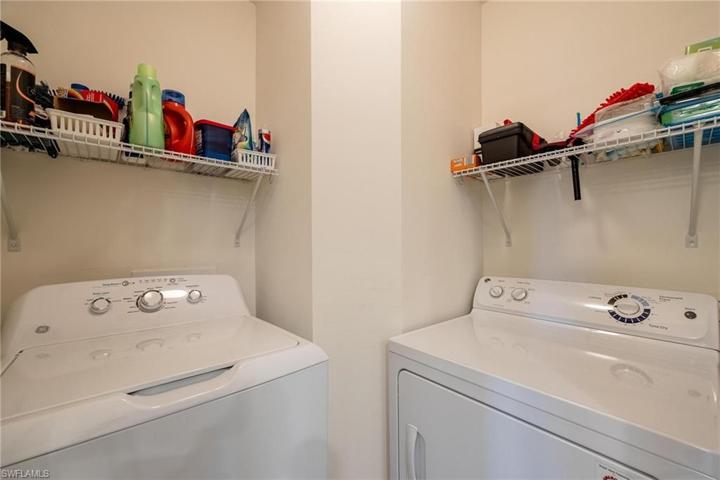 1076 Winding Pines CIR # 207, CAPE CORAL FL 33909