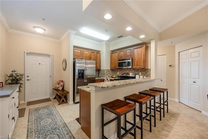 1076 Winding Pines CIR # 207, CAPE CORAL FL 33909