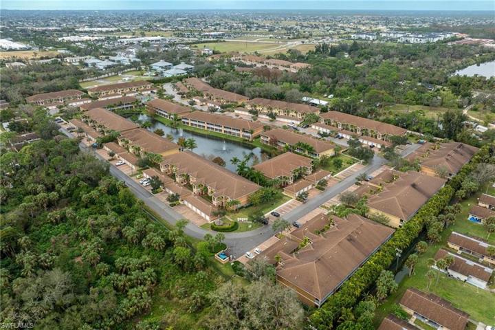 1076 Winding Pines CIR # 207, CAPE CORAL FL 33909