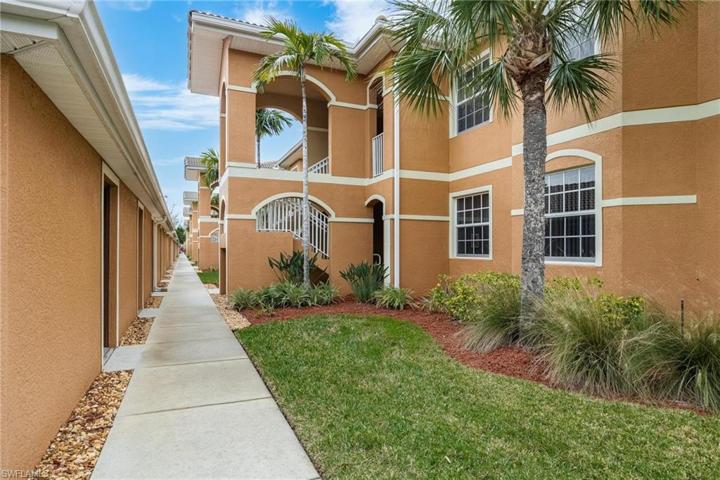 1076 Winding Pines CIR # 207, CAPE CORAL FL 33909