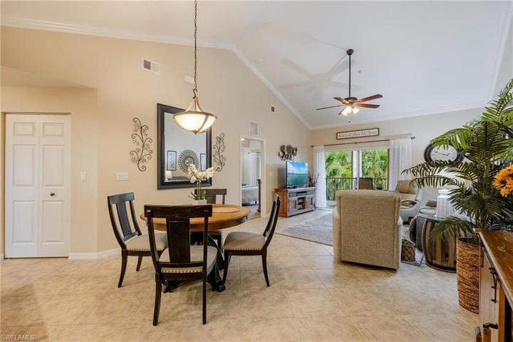 1076 Winding Pines CIR # 207, CAPE CORAL FL 33909