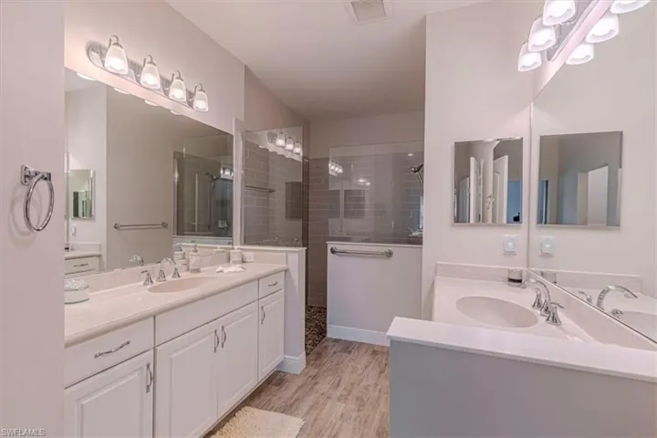 2321 Ariane Dr, Naples, Florida 34112