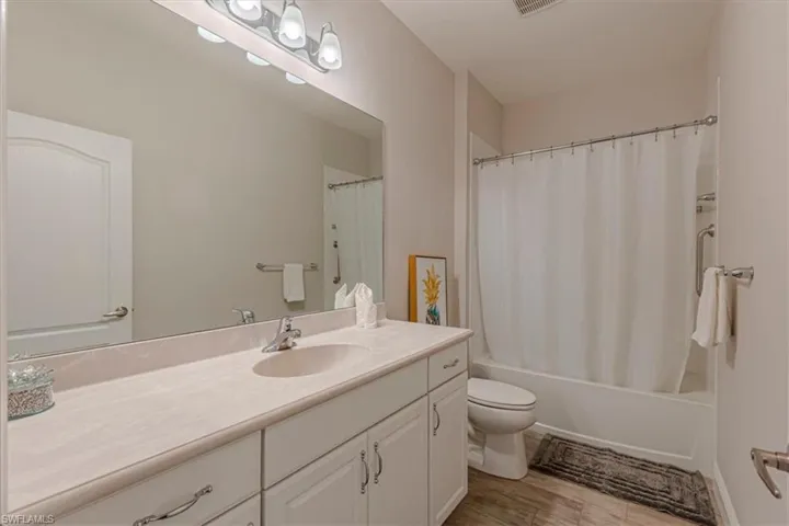 2321 Ariane Dr, Naples, Florida 34112