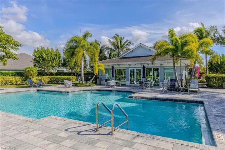 2321 Ariane Dr, Naples, Florida 34112