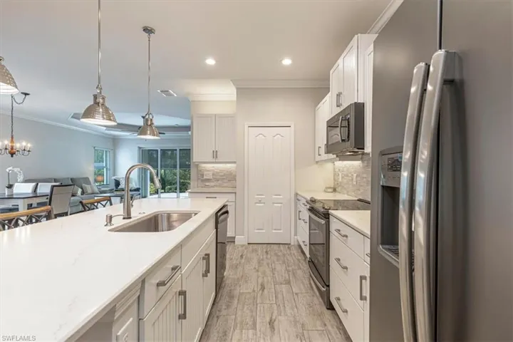 2321 Ariane Dr, Naples, Florida 34112
