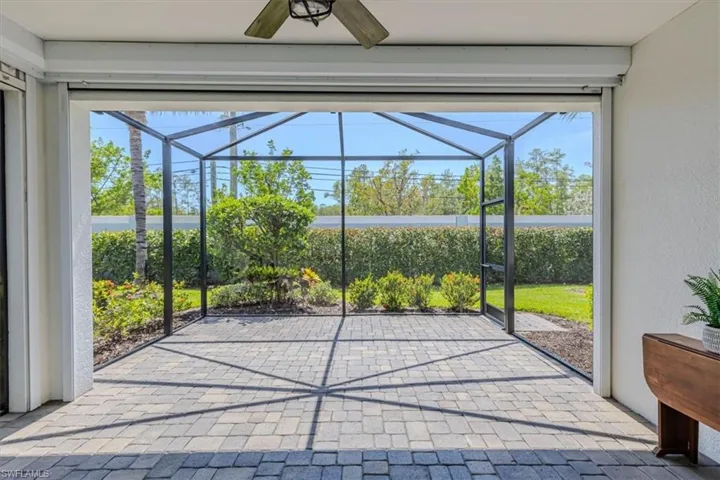 2321 Ariane Dr, Naples, Florida 34112