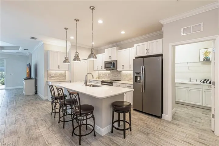 2321 Ariane Dr, Naples, Florida 34112