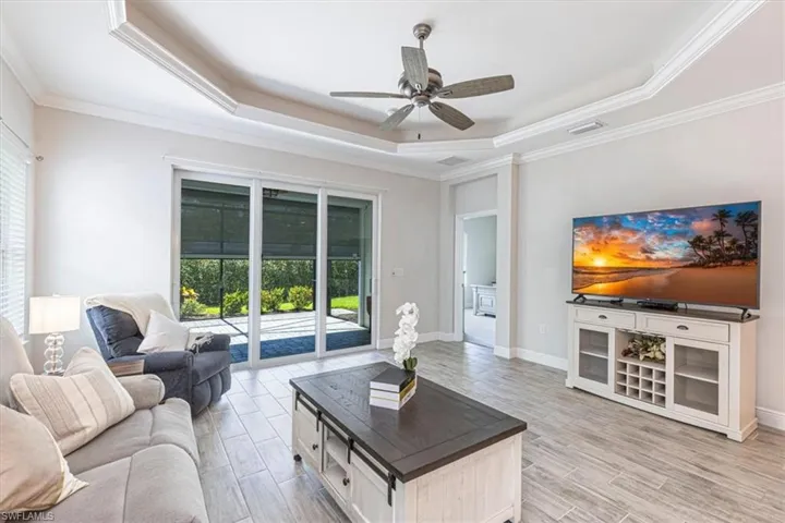 2321 Ariane Dr, Naples, Florida 34112