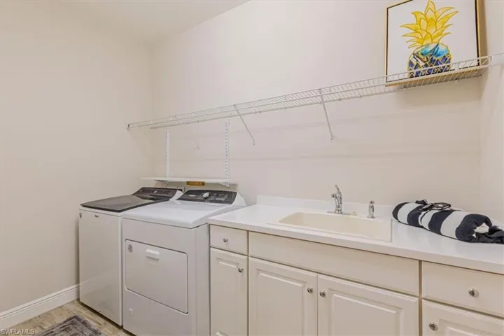 2321 Ariane Dr, Naples, Florida 34112