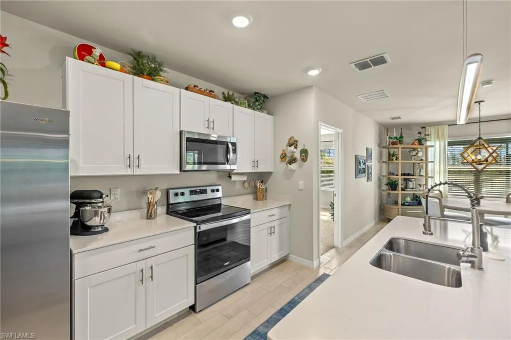 20376 Camino Torcido LOOP, North Fort Myers, FL 33917,225033501