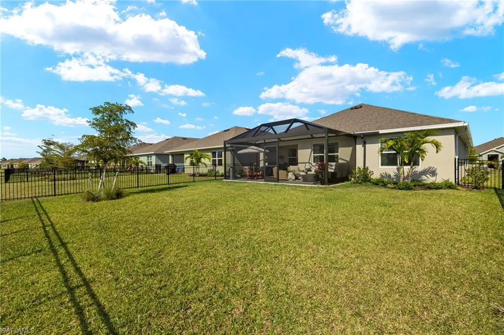 20376 Camino Torcido LOOP, North Fort Myers, FL 33917,225033501