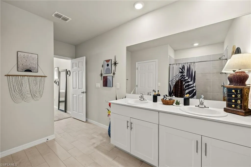 20376 Camino Torcido LOOP, North Fort Myers, FL 33917,225033501