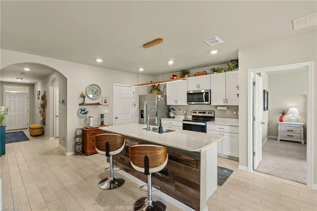 20376 Camino Torcido LOOP, North Fort Myers, FL 33917,225033501