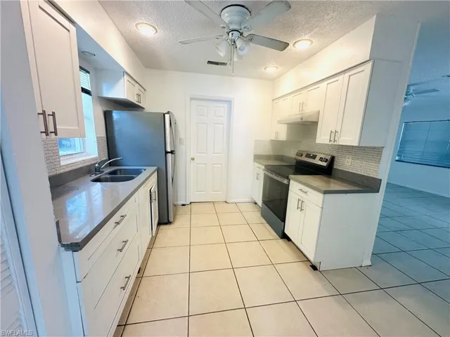 1215 Alhambra Cir B, Naples, Florida 34103
