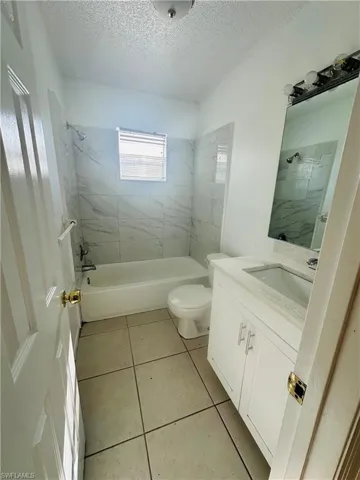 1215 Alhambra Cir B, Naples, Florida 34103