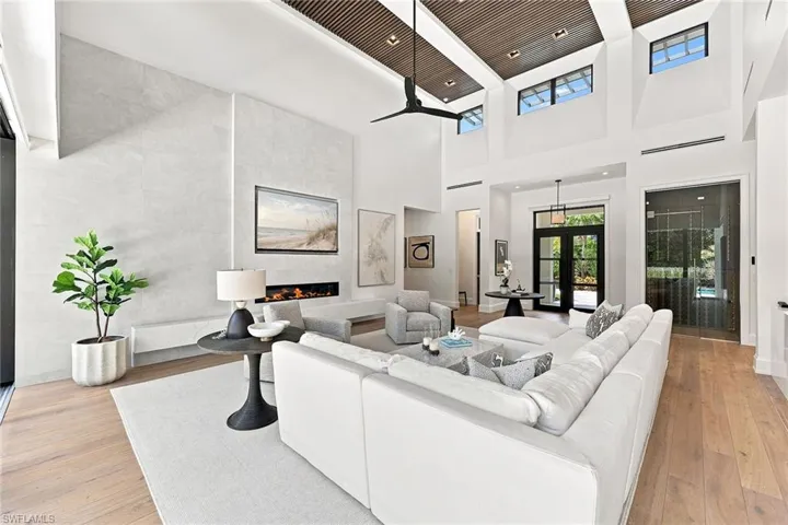 1300 Nautilus Rd, Naples, Florida 34102