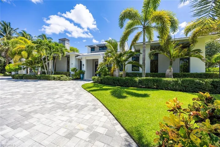 1300 Nautilus Rd, Naples, Florida 34102