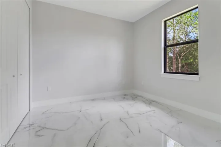 4563  10th NE ST, Naples, FL 34120