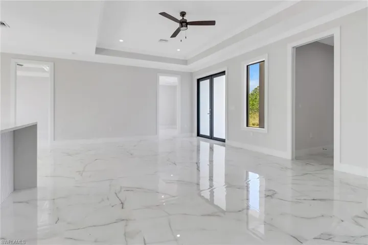 4563  10th NE ST, Naples, FL 34120