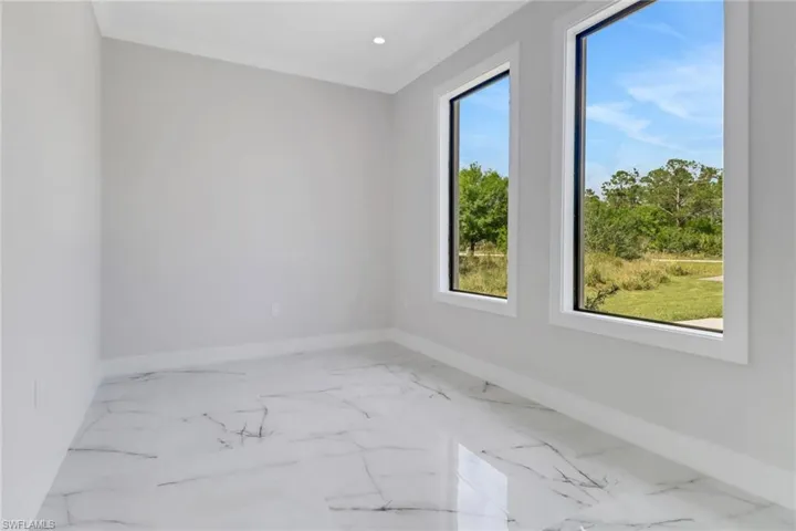 4563  10th NE ST, Naples, FL 34120