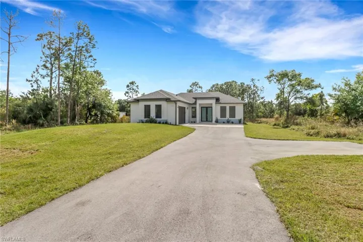 4563  10th NE ST, Naples, FL 34120