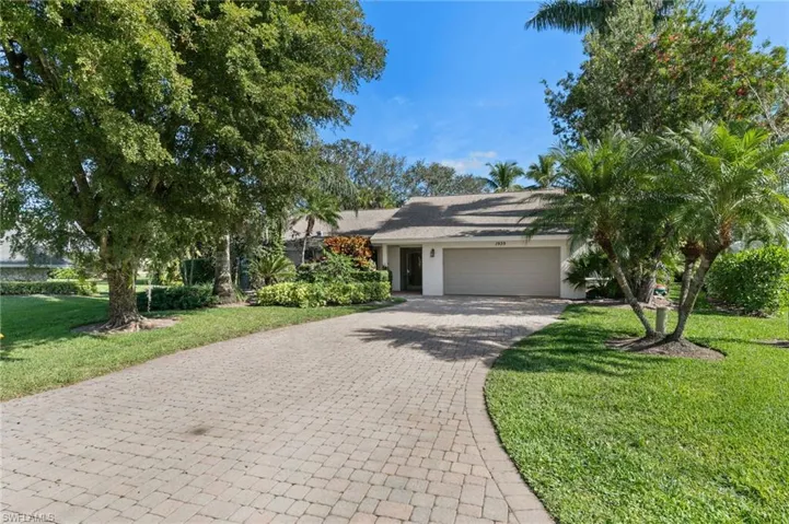1939  Imperial Golf Course  BLVD, Naples, FL 34110