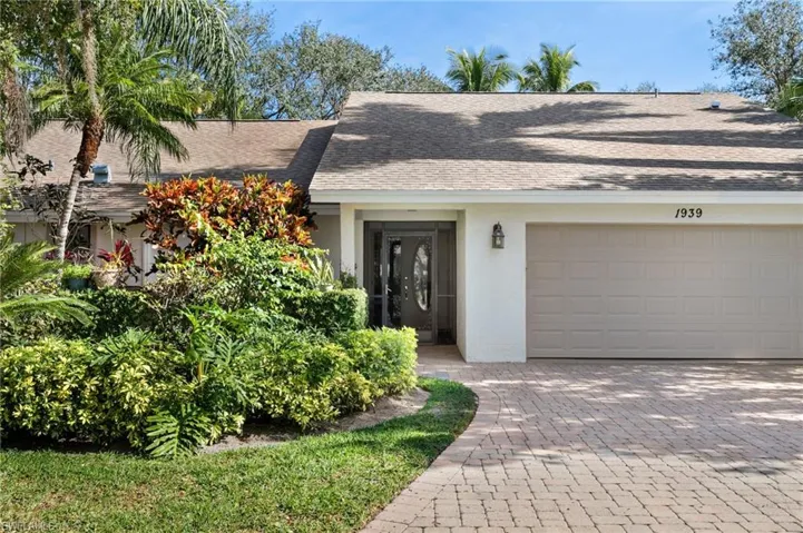 1939  Imperial Golf Course  BLVD, Naples, FL 34110