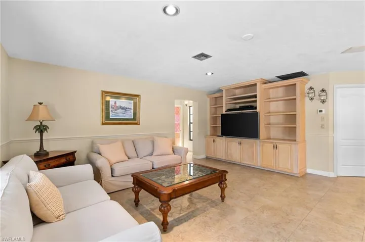 1939  Imperial Golf Course  BLVD, Naples, FL 34110