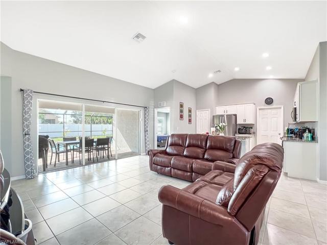 816 SW 29th ST, CAPE CORAL FL 33914