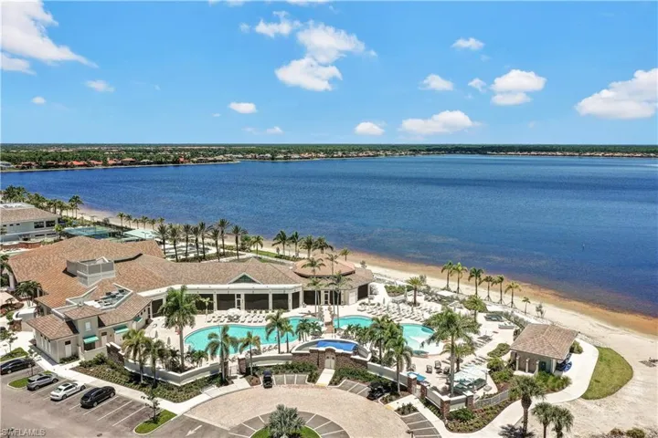 Beach Club & Pool