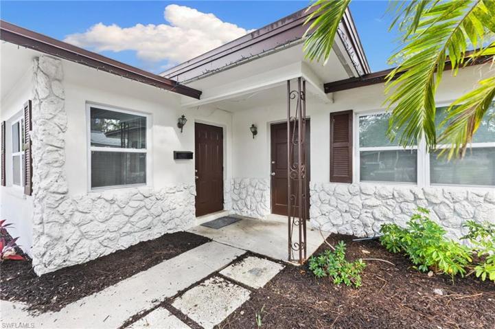 1082/1084  San Remo  AVE, Naples, FL 34104