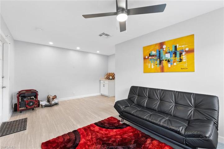 1082/1084  San Remo  AVE, Naples, FL 34104