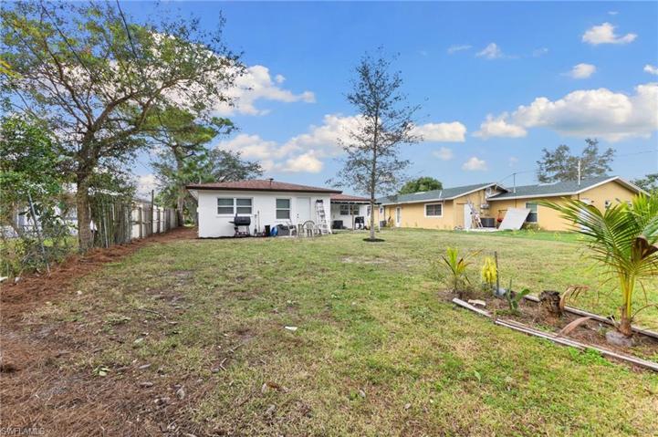 1082/1084  San Remo  AVE, Naples, FL 34104