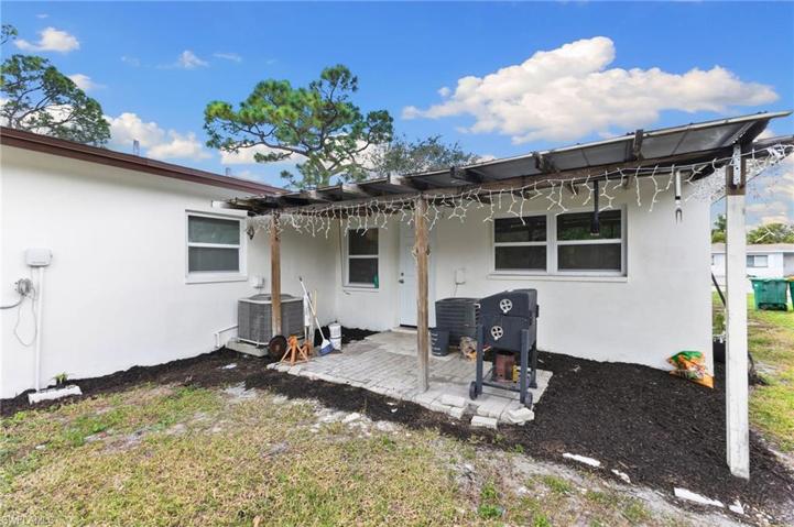 1082/1084  San Remo  AVE, Naples, FL 34104