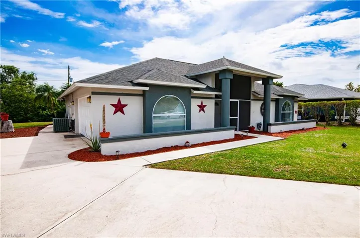 7471  Bear Hollow  CIR, Fort Myers, FL 33967