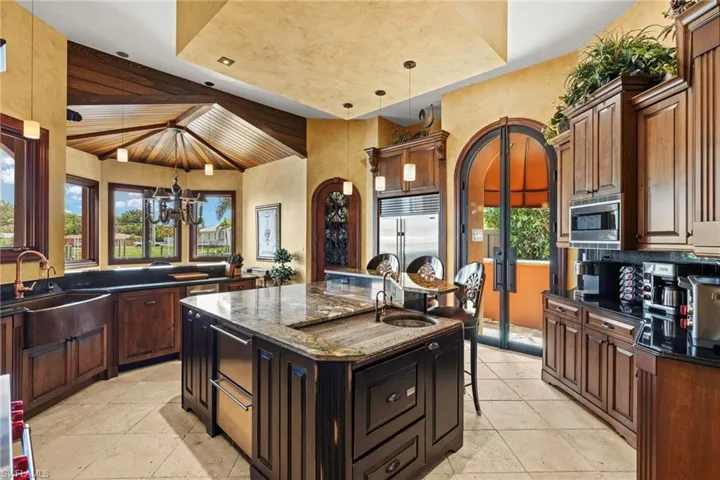 841 Cypress Lake Cir, Fort Myers, Florida 33919