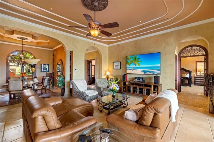 841 Cypress Lake Cir, Fort Myers, Florida 33919