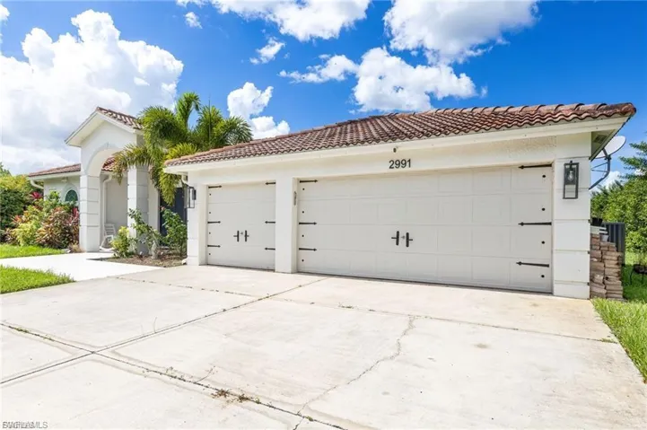2991 20th Ave Ne, Naples, Florida 34120